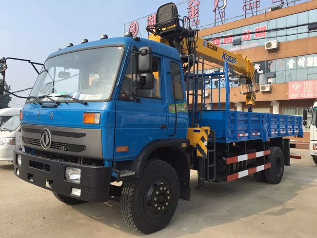 東風(fēng)145隨車吊（可裝3.5噸~6.3噸吊機）