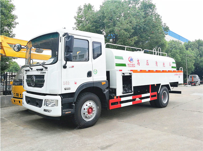 東風多利卡D9高壓清洗車