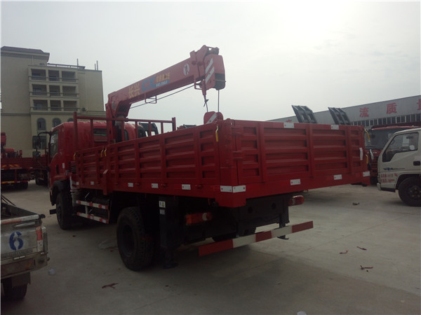 三環5噸隨車吊 三環5噸隨車吊