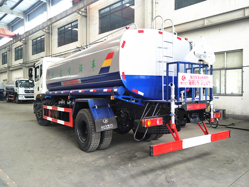 東風(fēng)T5新款灑水車