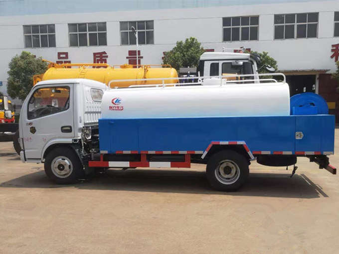 東風(fēng)多利卡5噸高壓清洗車