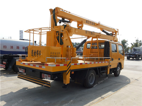 東風(fēng)多利卡D6高空作業(yè)車 東風(fēng)多利卡D6高空作業(yè)車