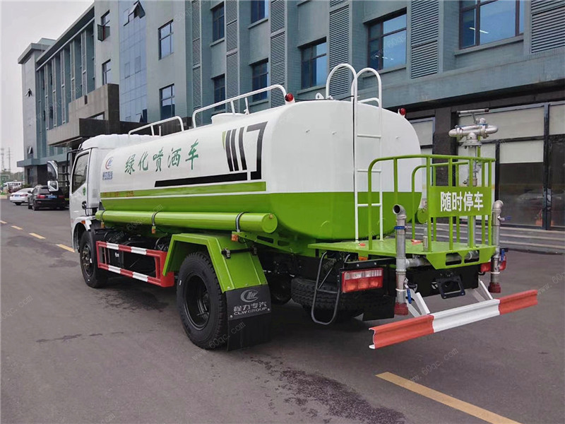 東風(fēng)福瑞卡國(guó)六灑水車