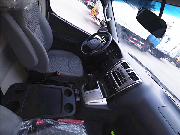 金杯快運面包冷藏車