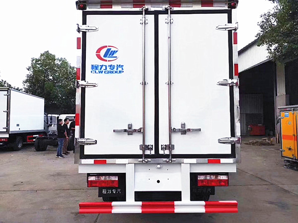 東風(fēng)多利卡D6國六冷藏車