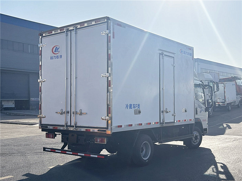 重汽豪沃統(tǒng)帥寬體冷藏車 重汽豪沃統(tǒng)帥寬體冷藏車
